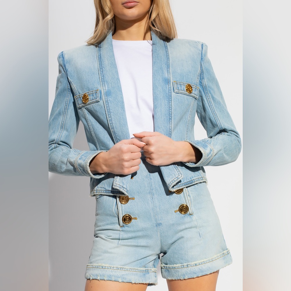 NW/OT BALMAIN
DENIM JACKET 
SIZE: 40